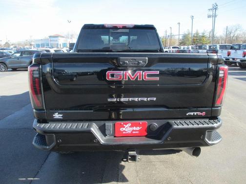 2024 GMC Sierra 2500 AT4