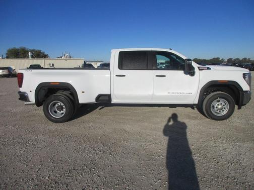 2026 GMC Sierra 3500 Pro