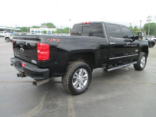 Black 2018 Chevrolet Silverado 2500 High Country