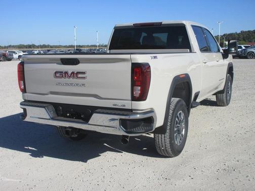 2026 GMC Sierra 2500 SLE