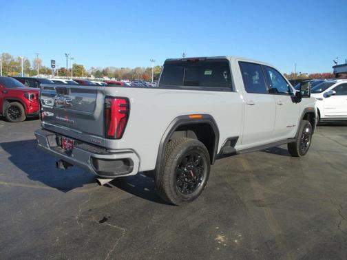 2025 GMC Sierra 2500 AT4