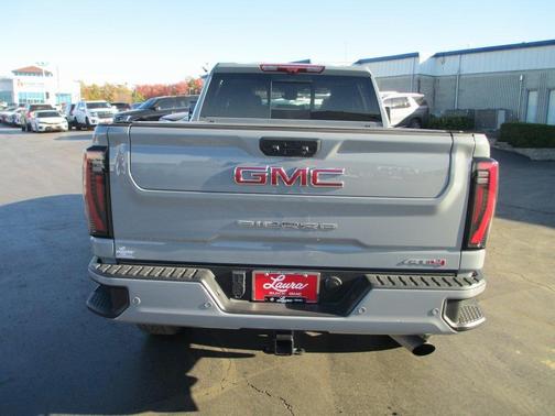 2025 GMC Sierra 2500 AT4