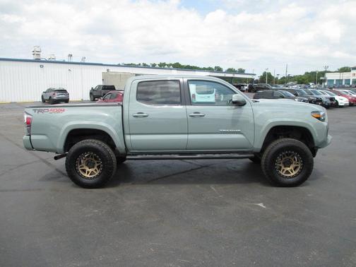 2023 Toyota Tacoma TRD Sport