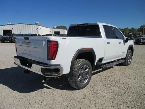 2026 GMC Sierra 2500 SLT