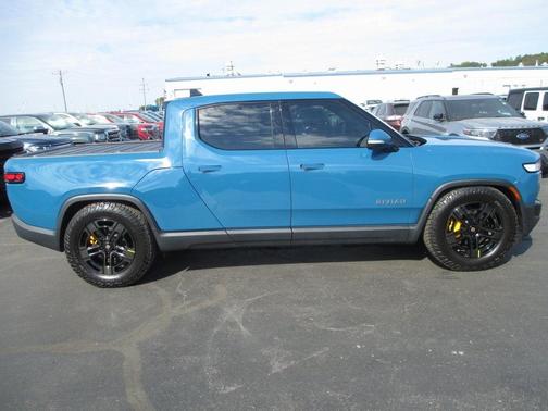 2022 Rivian R1T Adventure Package