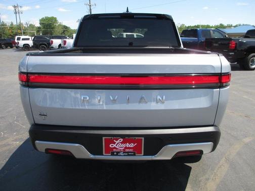 2024 Rivian R1T Adventure Package