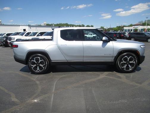 2024 Rivian R1T Adventure Package