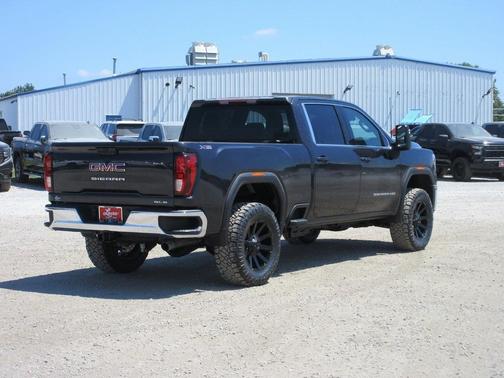 2025 GMC Sierra 2500 SLE