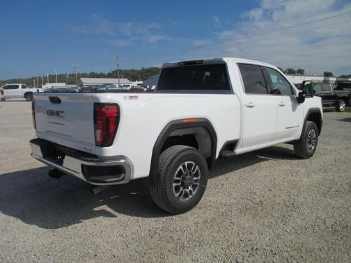 2026 GMC Sierra 2500 SLE