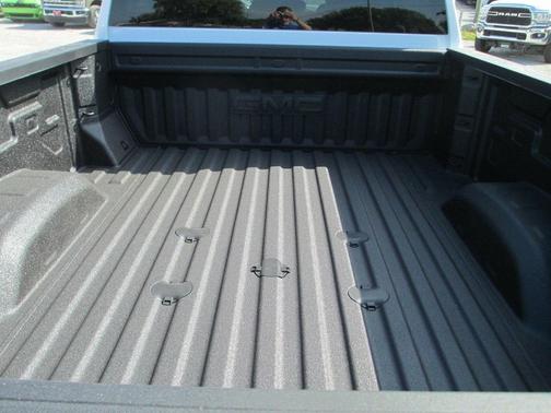 2026 GMC Sierra 2500 SLE
