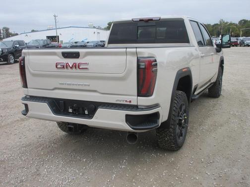 2026 GMC Sierra 2500 AT4