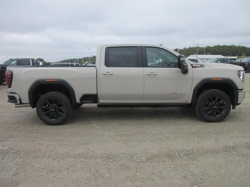 2026 GMC Sierra 2500 AT4