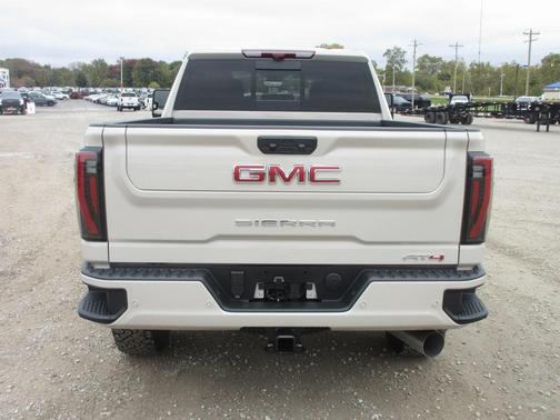 2026 GMC Sierra 2500 AT4