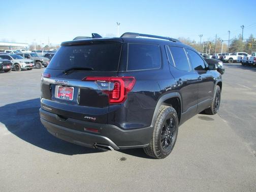 2022 GMC Acadia AT4