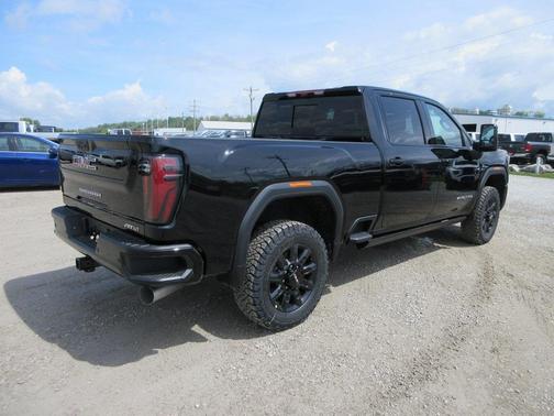 2025 GMC Sierra 2500 AT4