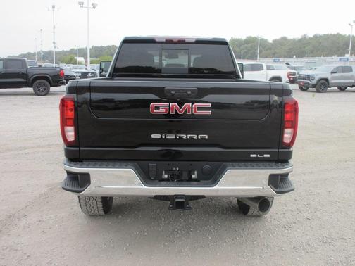 2026 GMC Sierra 2500 SLE