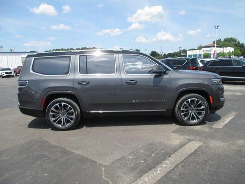 2022 Jeep Grand Wagoneer Series III