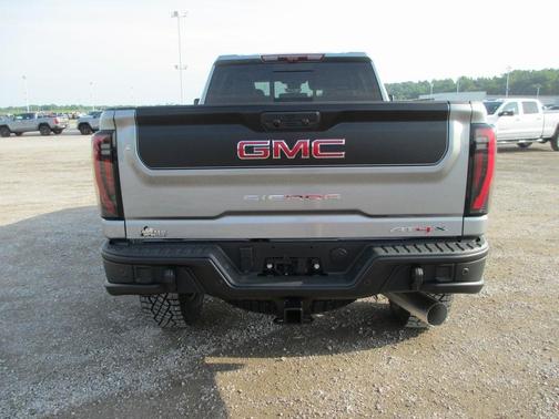 2025 GMC Sierra 2500 AT4X