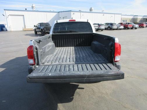 2017 Toyota Tacoma SR