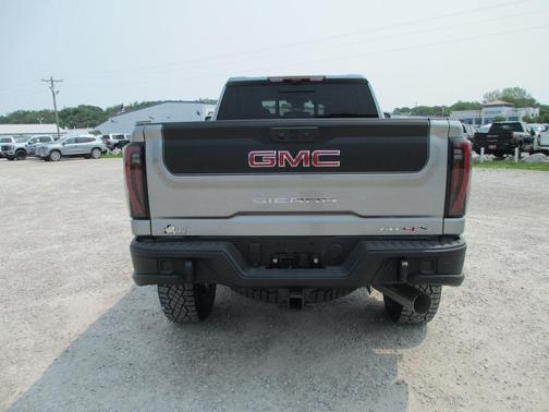 2025 GMC Sierra 2500 AT4X