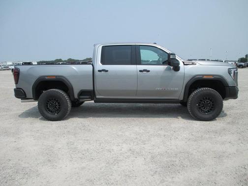 2025 GMC Sierra 2500 AT4X