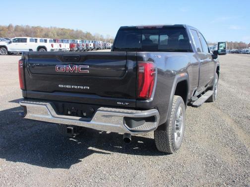 2026 GMC Sierra 3500 SLT