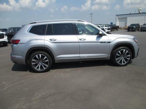 2022 Volkswagen Atlas 3.6L SEL Premium R-Line