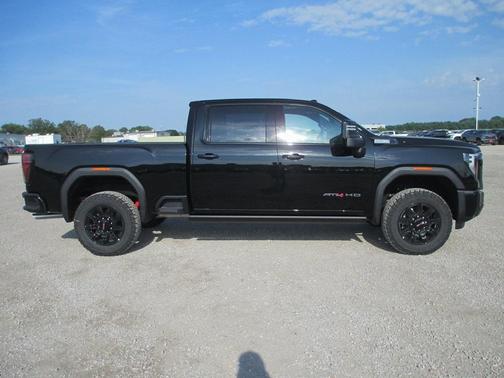 2025 GMC Sierra 2500 AT4