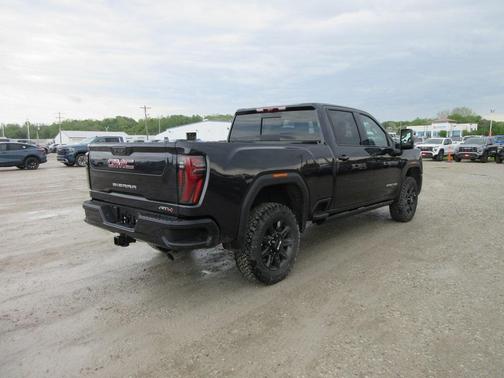 2025 GMC Sierra 2500 AT4