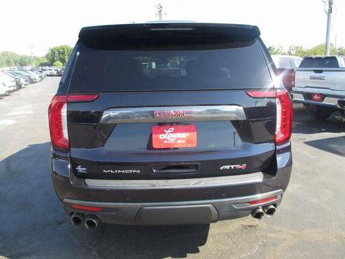 2022 GMC Yukon AT4