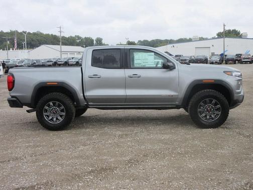 2025 GMC Canyon AT4
