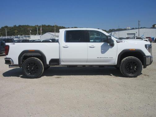 2025 GMC Sierra 2500 SLE