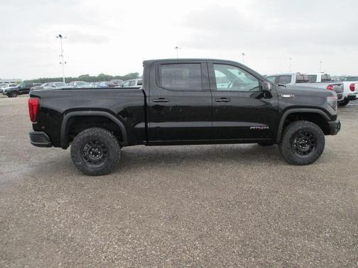 2025 GMC Sierra 1500 AT4X