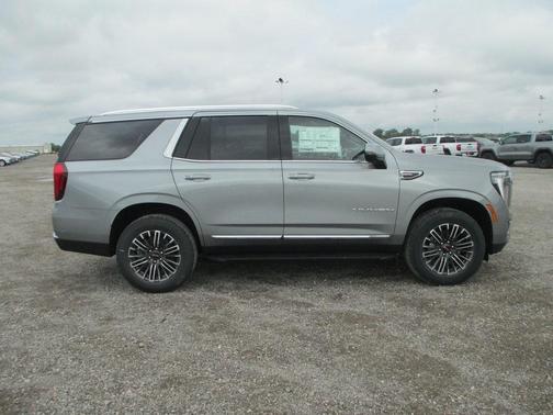 2025 GMC Yukon Elevation