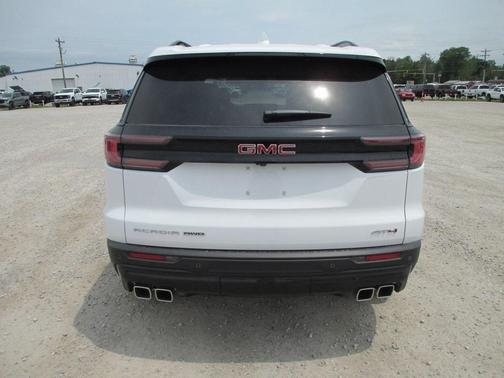 2025 GMC Acadia AT4