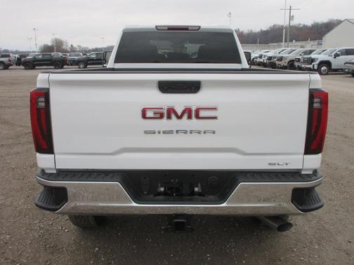 2026 GMC Sierra 3500 SLT