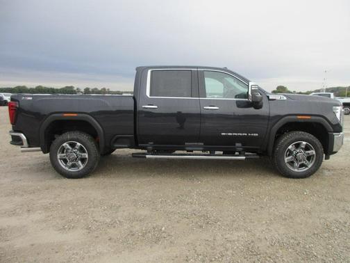 2026 GMC Sierra 2500 SLT