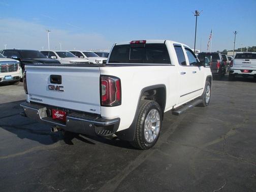 2017 GMC Sierra 1500 SLT