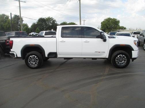 2021 GMC Sierra 2500 AT4