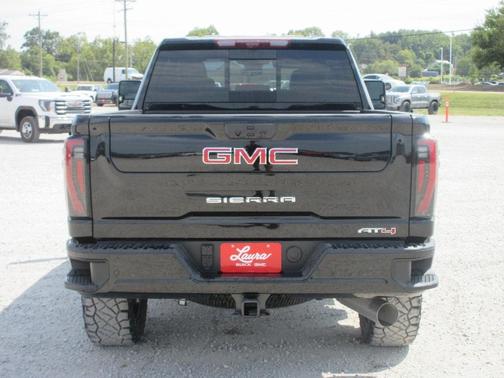 2025 GMC Sierra 2500 AT4