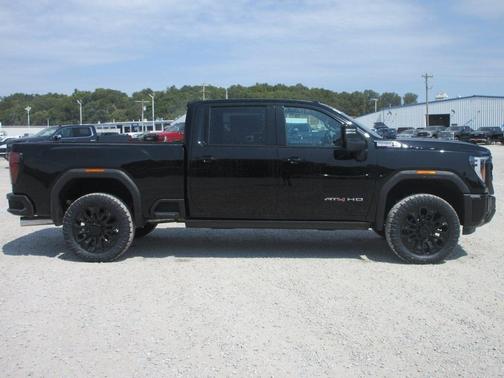 2025 GMC Sierra 2500 AT4
