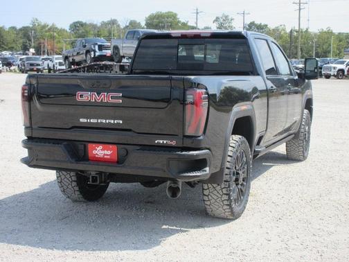 2025 GMC Sierra 2500 AT4