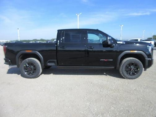 2025 GMC Sierra 2500 AT4