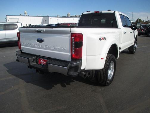 2024 Ford F-350 Lariat Super Duty