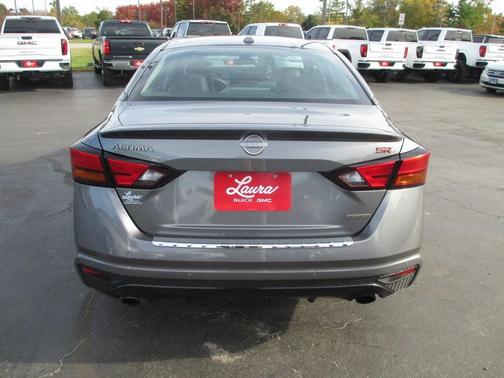 2023 Nissan Altima 2.0 SR