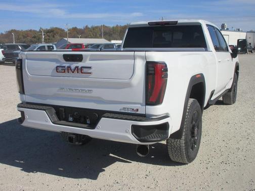 2026 GMC Sierra 3500 AT4