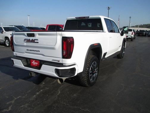 2023 GMC Sierra 2500 AT4