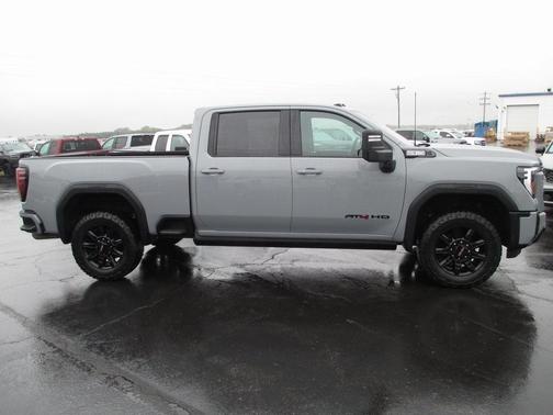 2025 GMC Sierra 2500 AT4