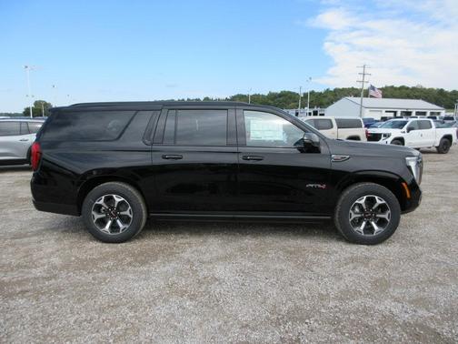 Onyx Black 2027 GMC Yukon XL AT4