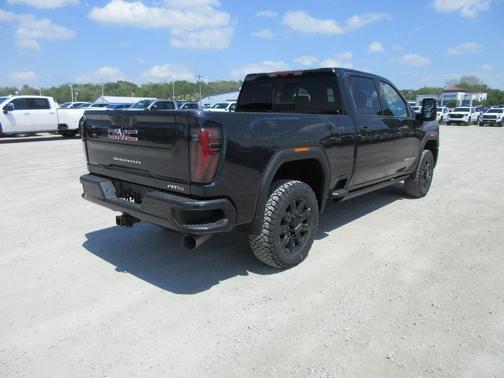 2025 GMC Sierra 2500 AT4